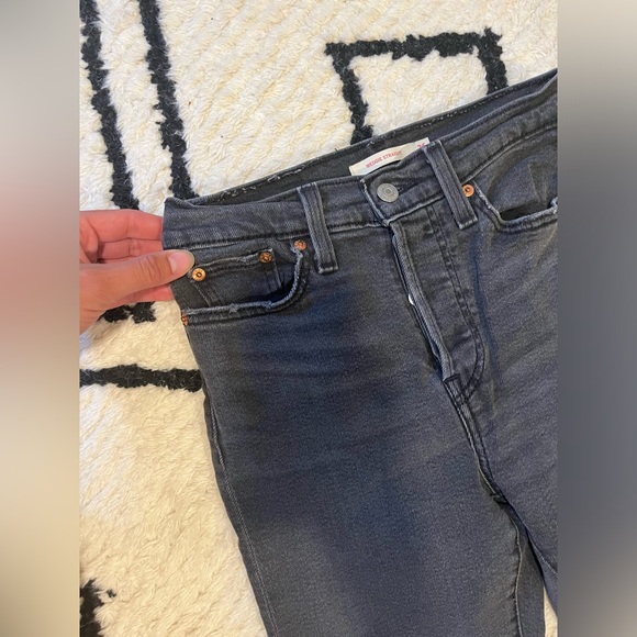 LEVI DENIM / WEDGIE STRAIGHT (black) size 26. - Picture 2 of 6